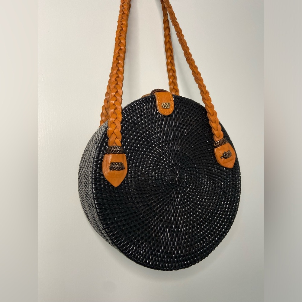 Rattan Purse with braided straps - Picture 2 of 7